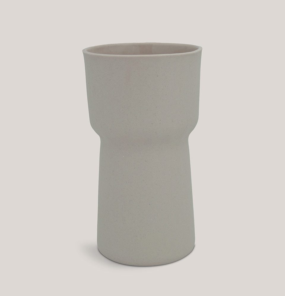 Number 4 : Builder - Two Cups | Sand
